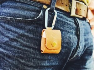 Шкіряні аксесуари для AirPods