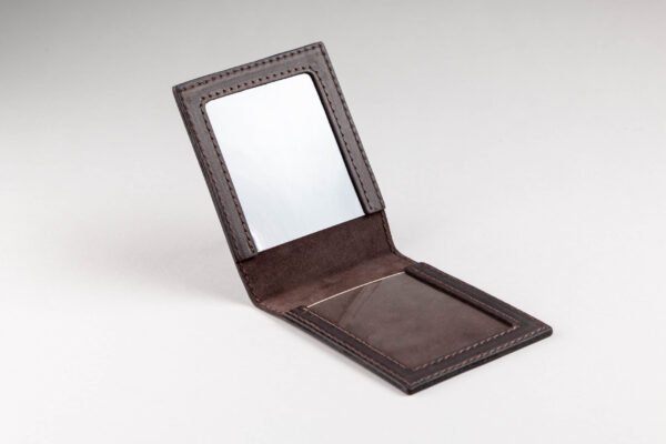 Обкладинка на посвідчення УБД з гравіюванням тризуба - Зображення 2