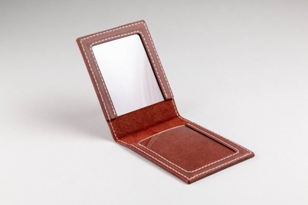 Обкладинка на посвідчення УБД з гравіюванням тризуба - Зображення 3