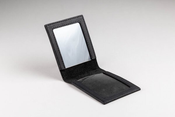 Обкладинка на посвідчення УБД з гравіюванням тризуба - Зображення 4