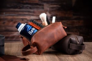 Шкіряний несесcер ручної роботи, догляд за аксесуарами зі шкіри