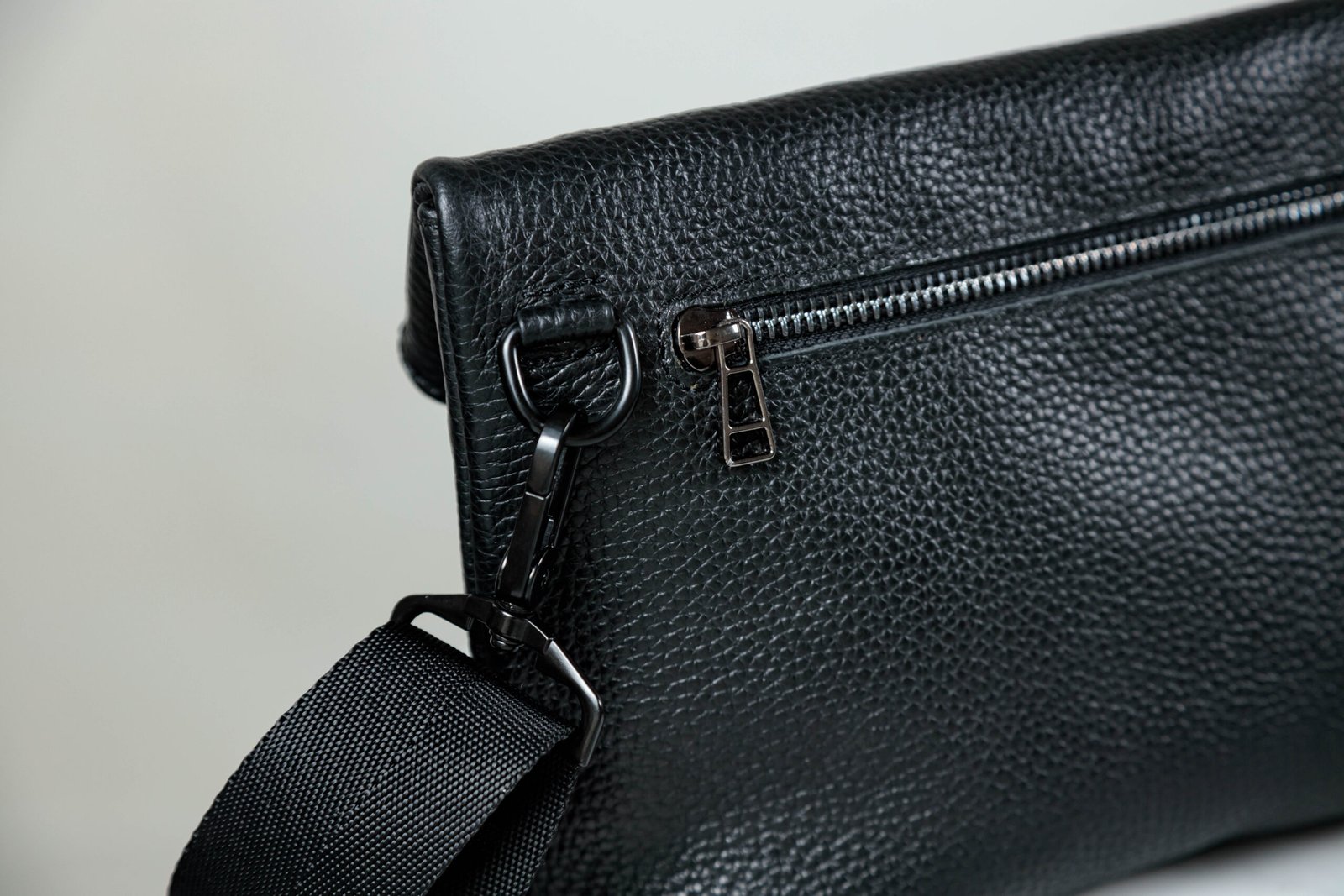 Шкіряна чоловіча сумка через плече Fold - Зображення 6