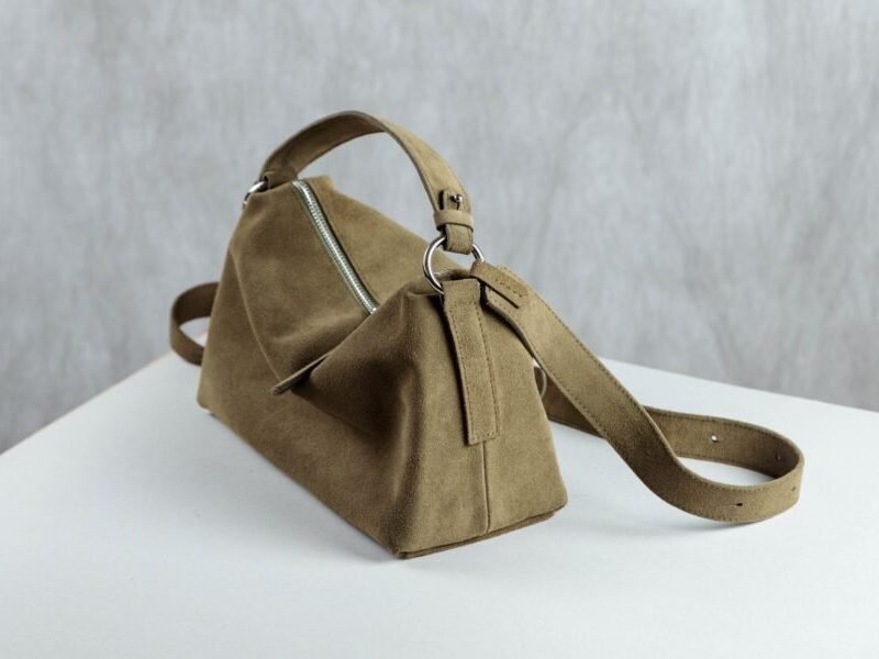 Жіноча замшева сумка Soft new від Lion Leather, зелена, вигляд збоку